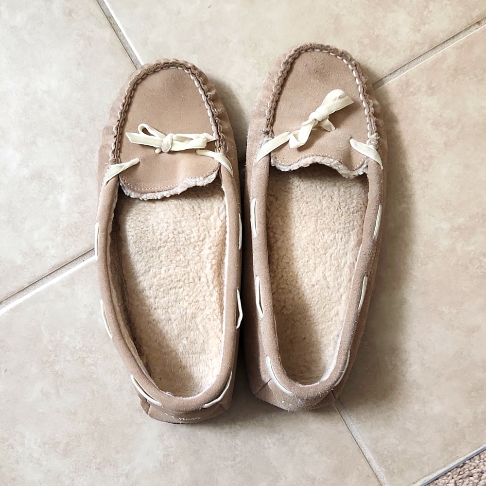 LL Bean size 11 slippers